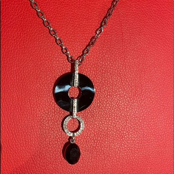 Cache Beautiful necklace - Picture 13 of 14